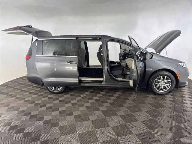 Used 2021 Gray Chrysler Touring image 16