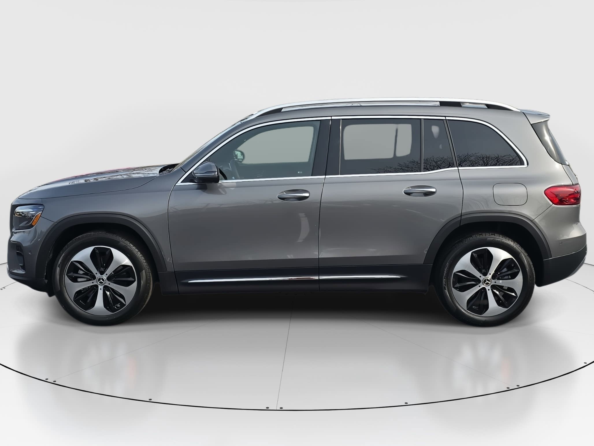 New 2026 Mountain Grey Metallic Mercedes-Benz GLB250 image 8