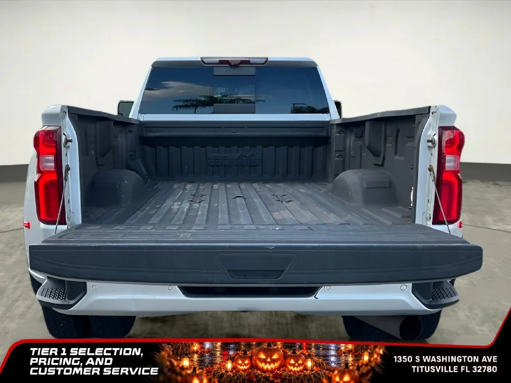 Used 2020 SILVER ICE METALLIC Chevrolet High Country image 18
