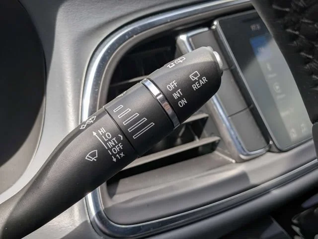 Used 2023 Ebony Twilight Metallic Buick Essence image 27