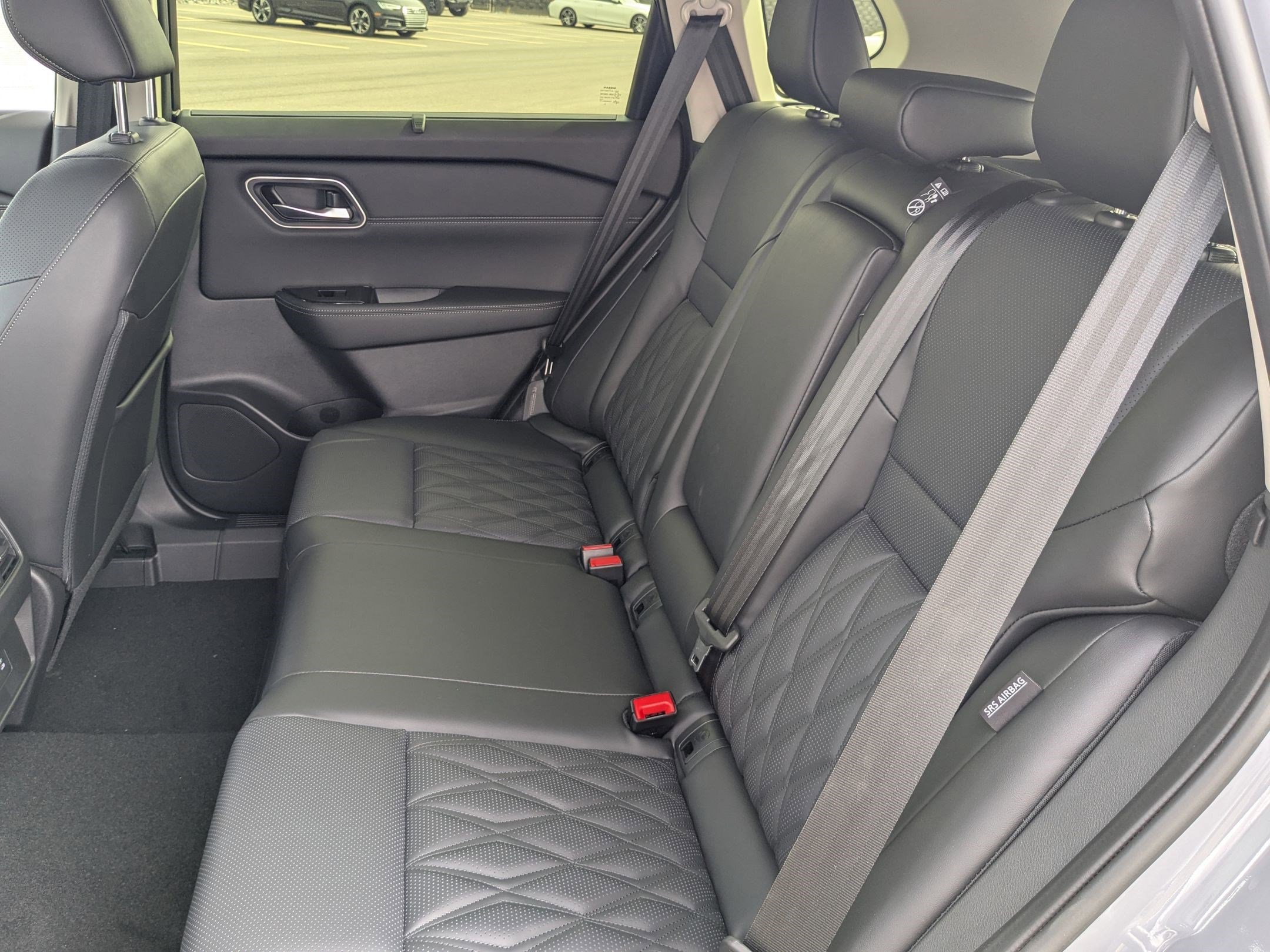 New 2026 Boulder Gray Pearl/Super Black Nissan Platinum image 16