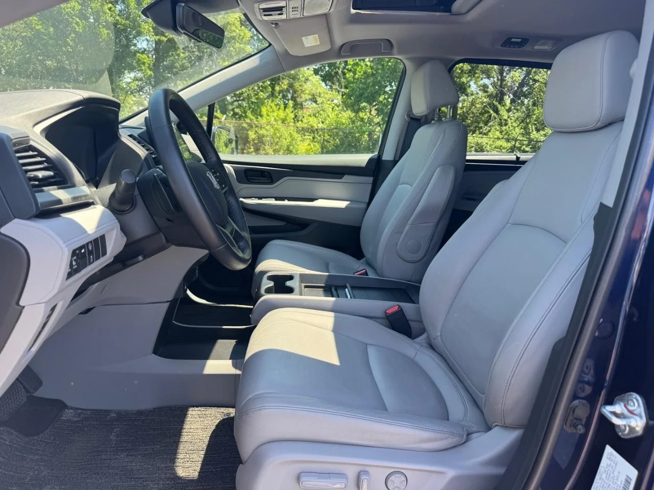 2023 Honda Odyssey EX-L - Photo 18
