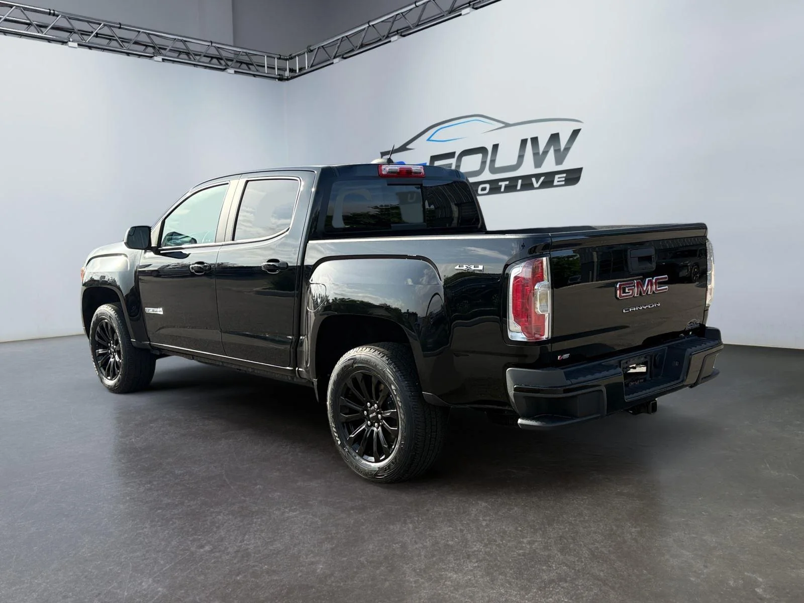 Used 2022 Onyx Black GMC Elevation image 5