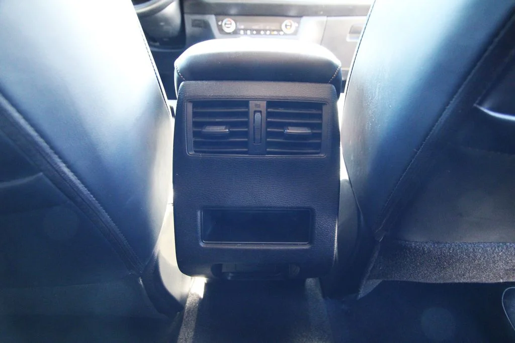 Used 2024  Mitsubishi SE image 37