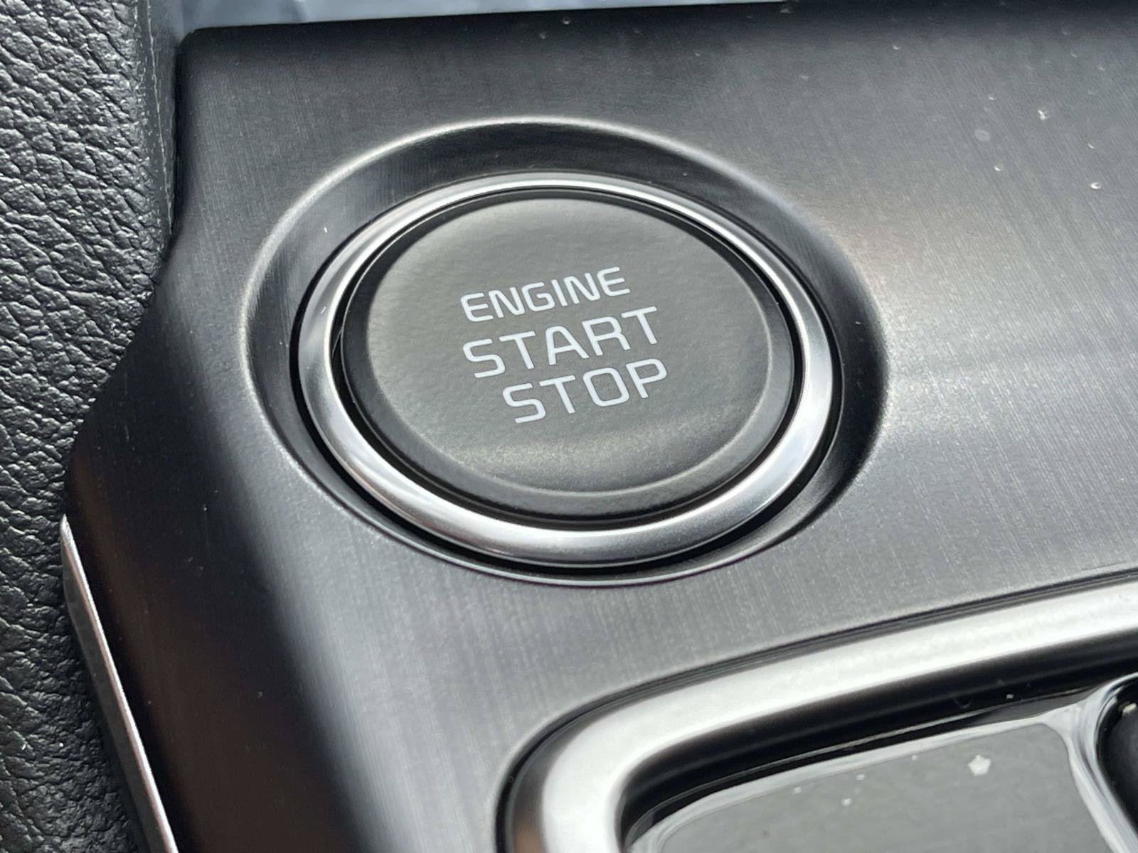 New 2026 Glacial White Pearl Kia LX image 28