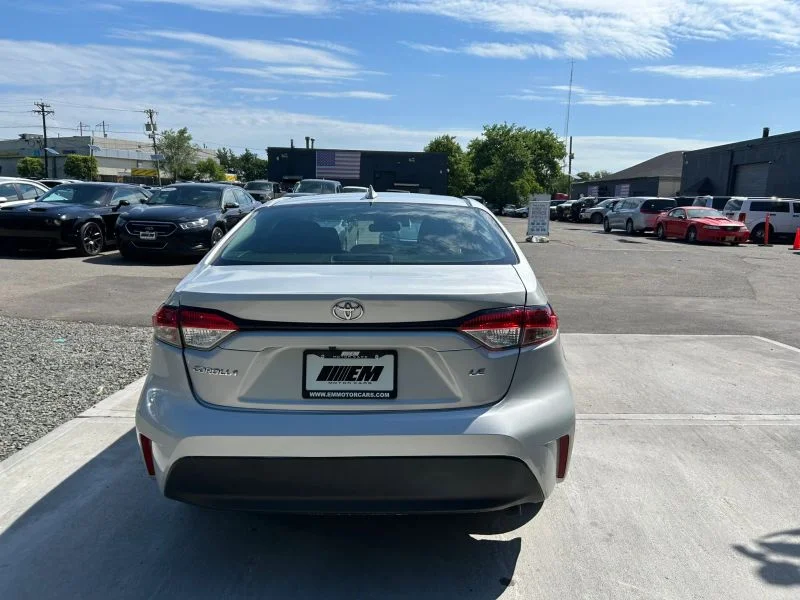 Used 2023 Silver Toyota LE Sedan 4D image 31