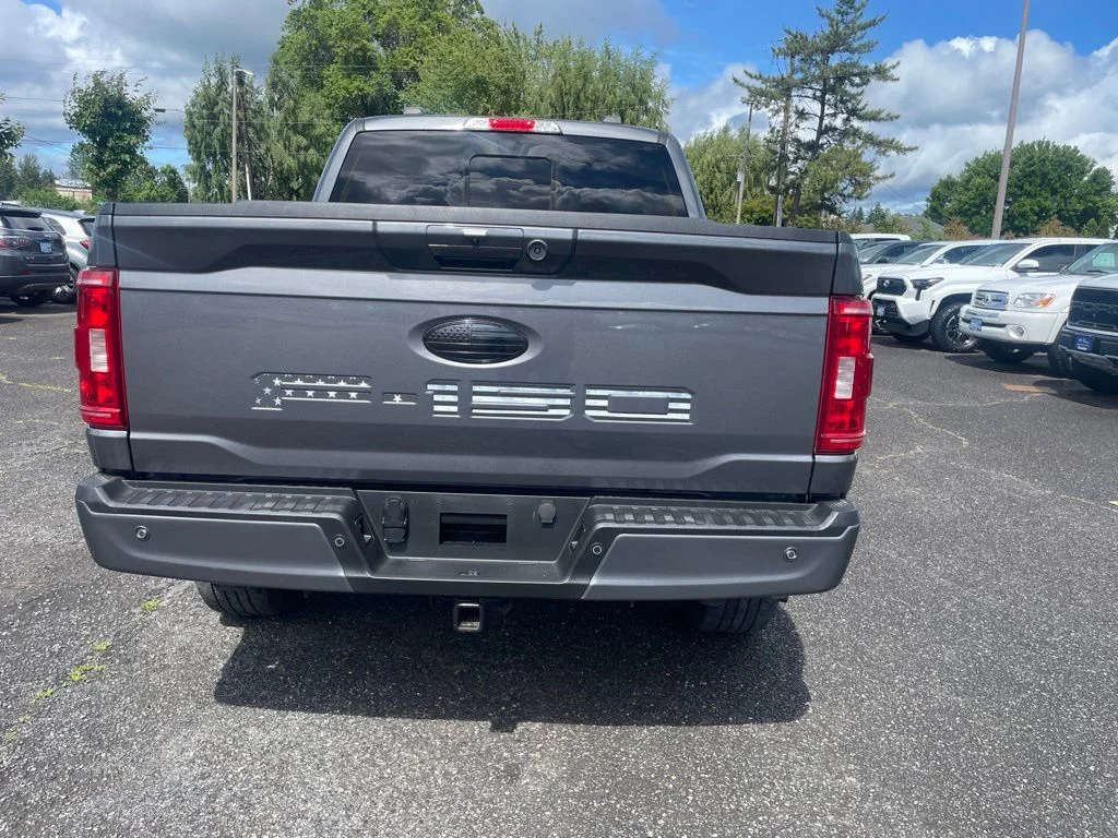 Used 2023 Gray Metallic Ford XLT image 5