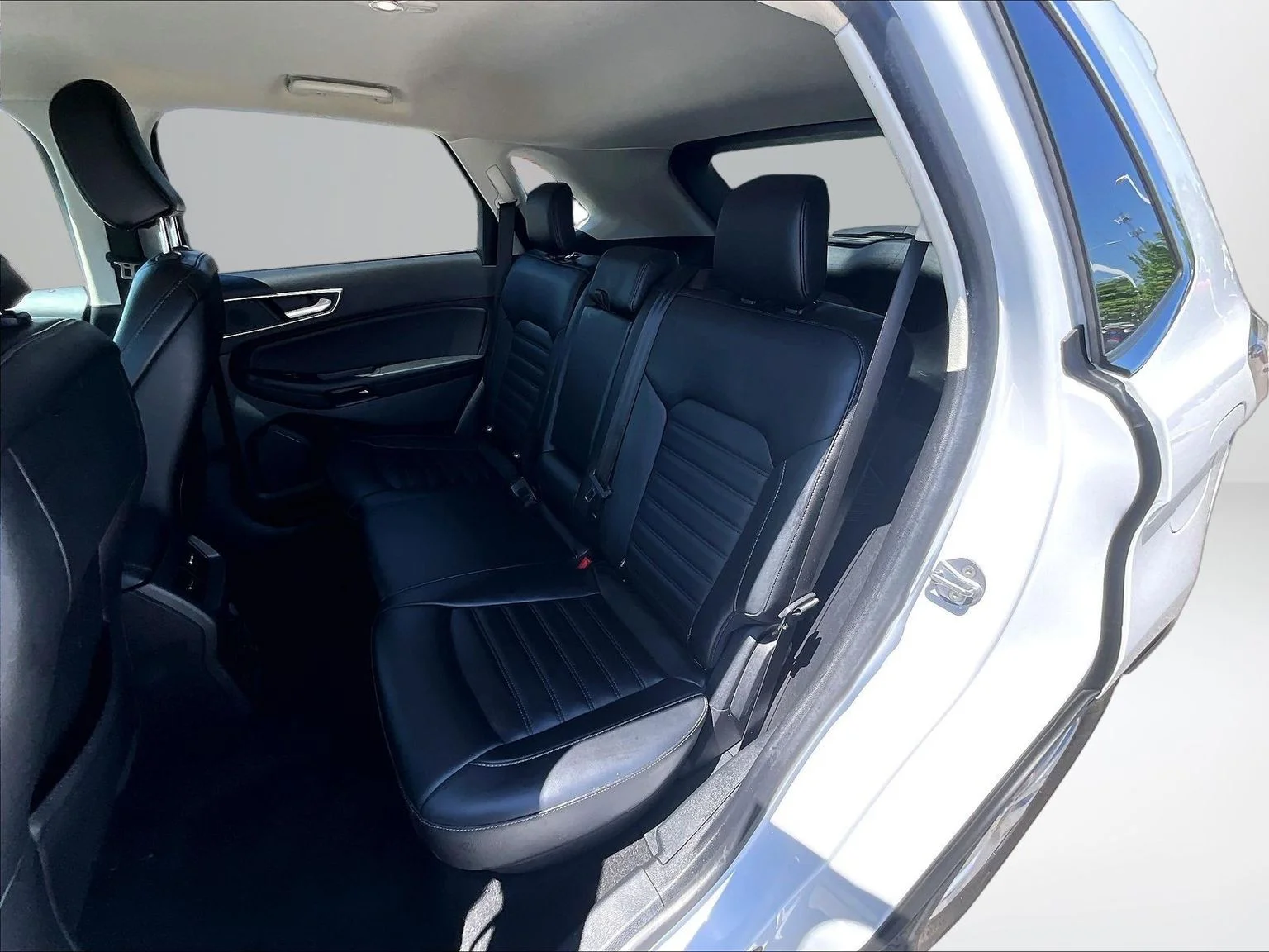 Used 2024 White Ford SEL image 27
