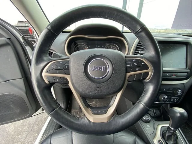 Used 2018 Bright White Clearcoat Jeep Limited image 14