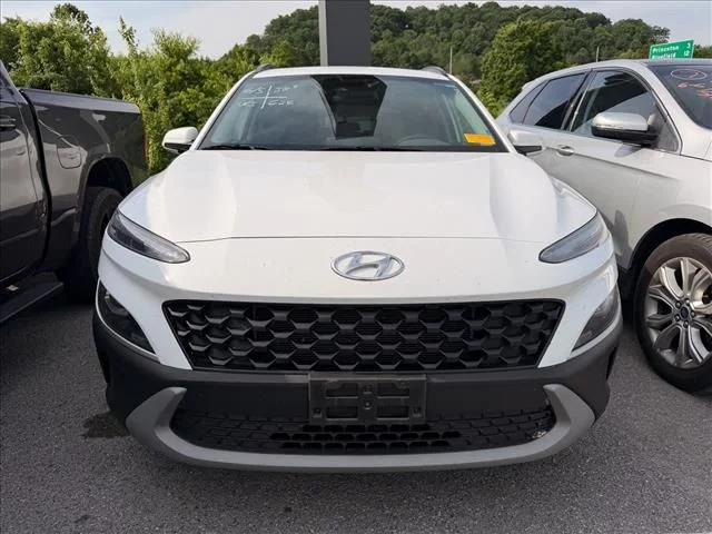 Used 2022 White Hyundai SEL image 15