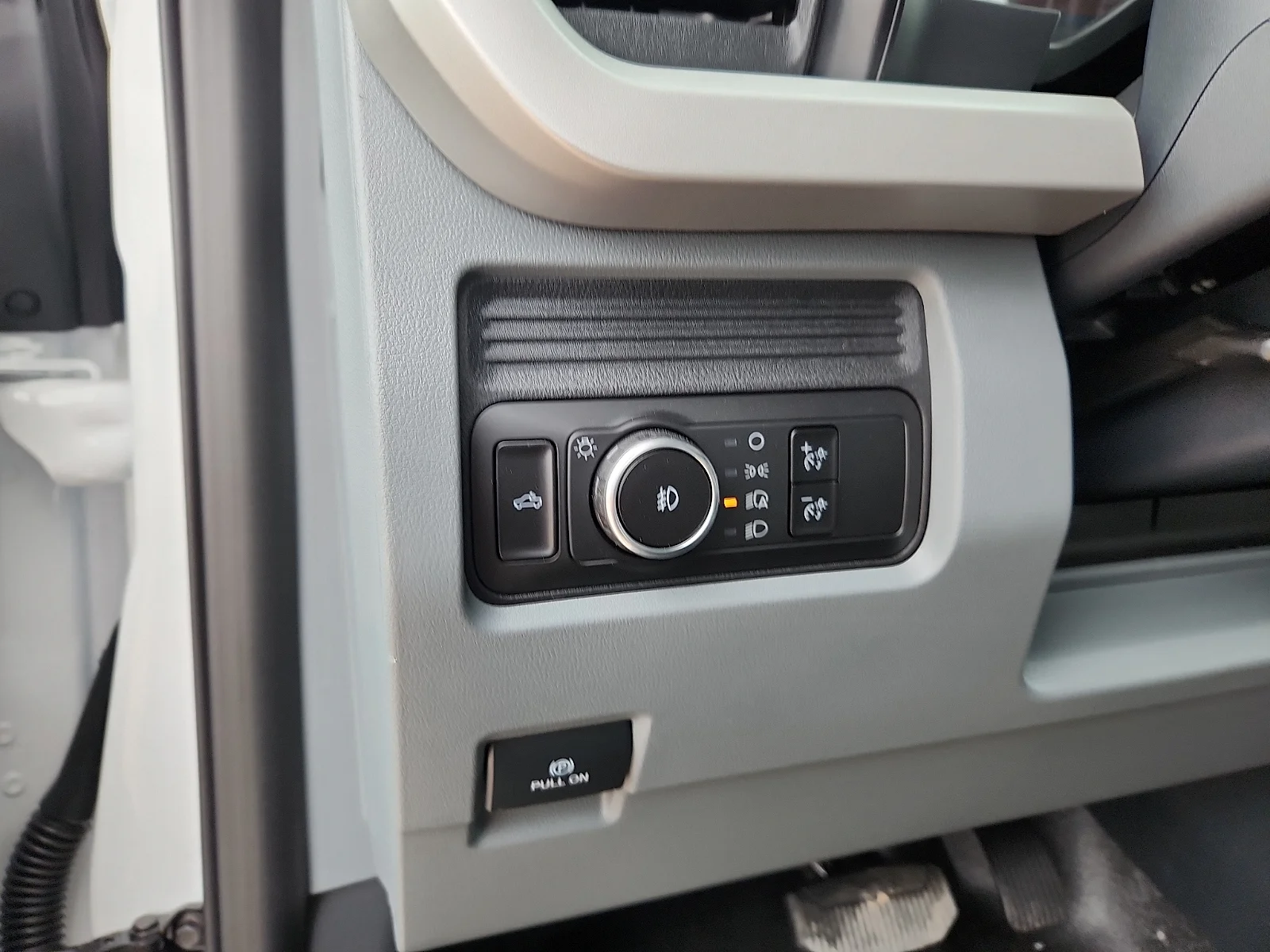 New 2026 Oxford White Ford F-250® XL image 16