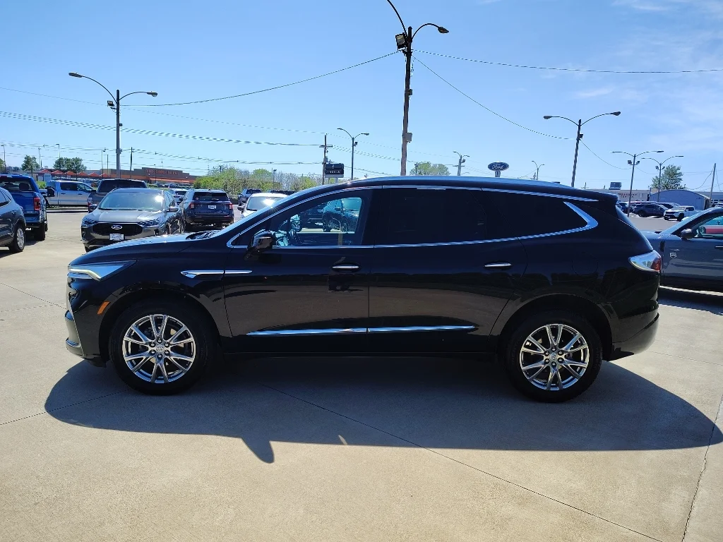 Used 2023 Ebony Twilight Metallic Buick Essence image 3