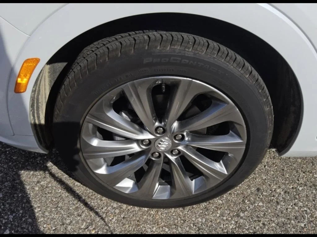 Certified Used 2026 White Buick Avenir image 19
