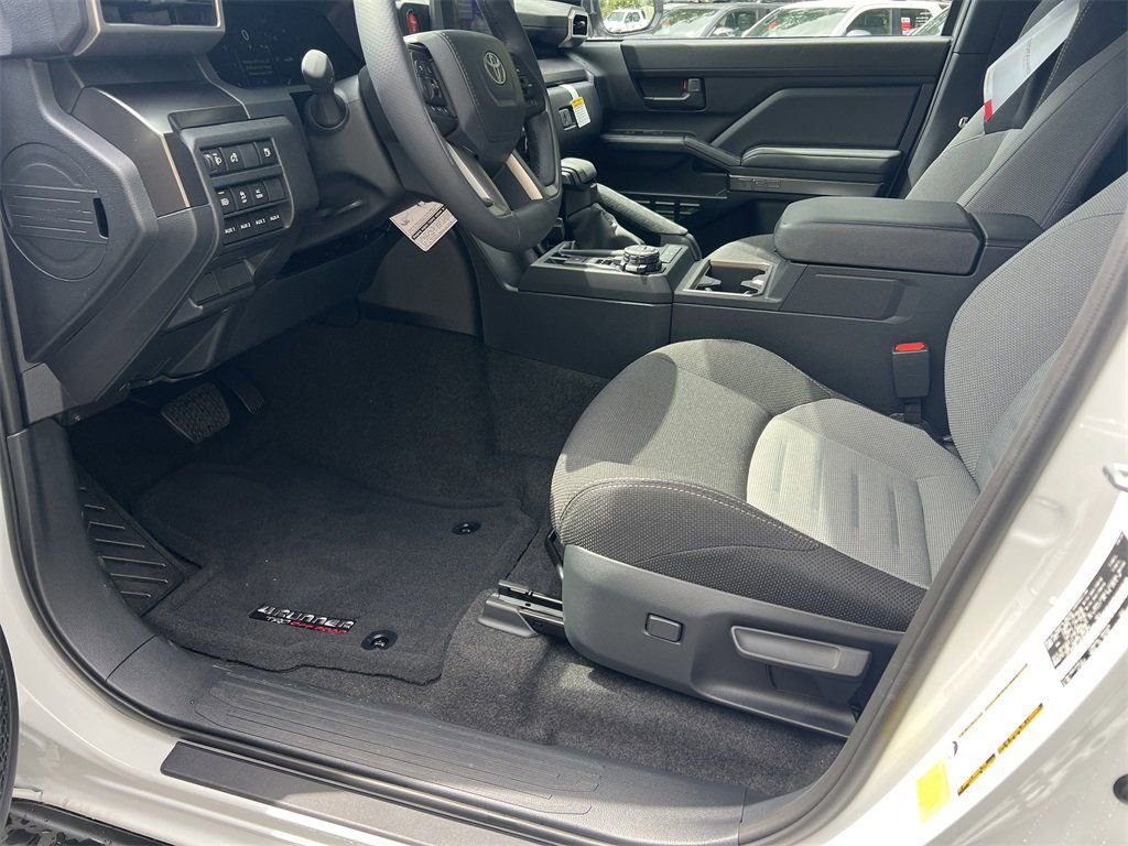 2025 Toyota 4Runner TRD Off-Road - Photo 9
