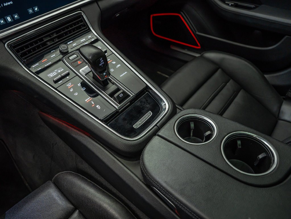 Used 2018 Chalk Porsche 4S image 37
