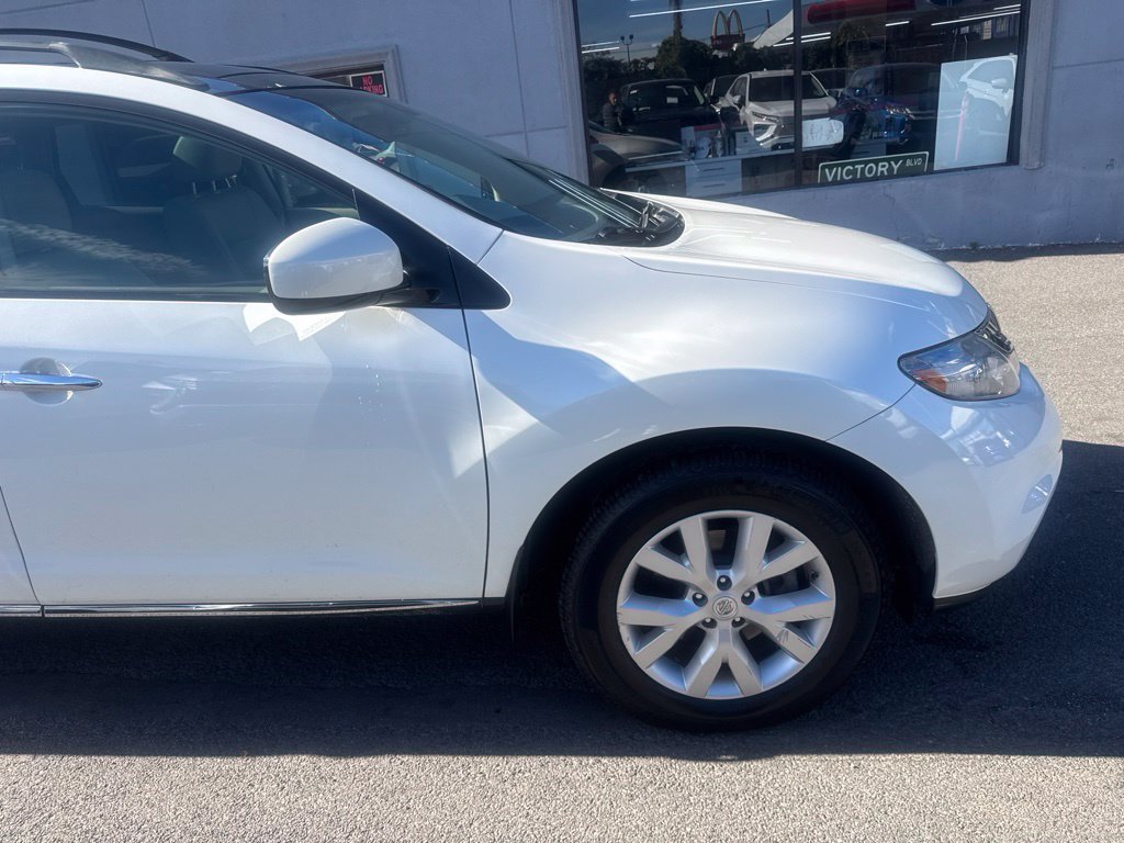Used 2012 White Nissan SL image 13