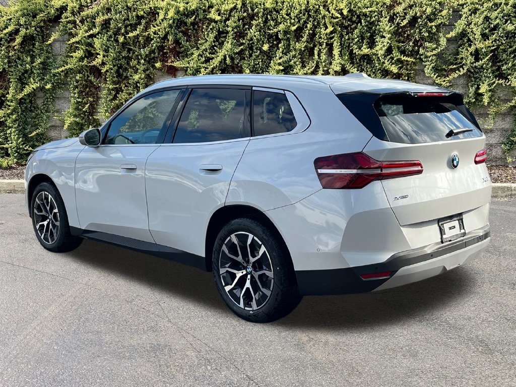 New 2026 Mineral White Metallic BMW 30 xDrive image 4