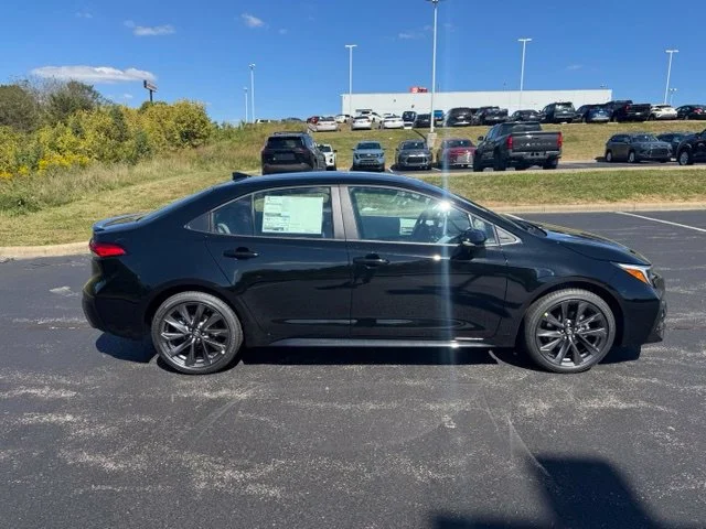 New 2027  Toyota SE image 2