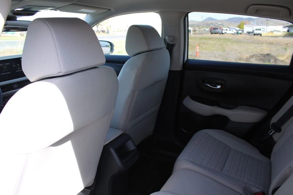 New 2026 Platinum White Pearl Honda AWD LX image 16