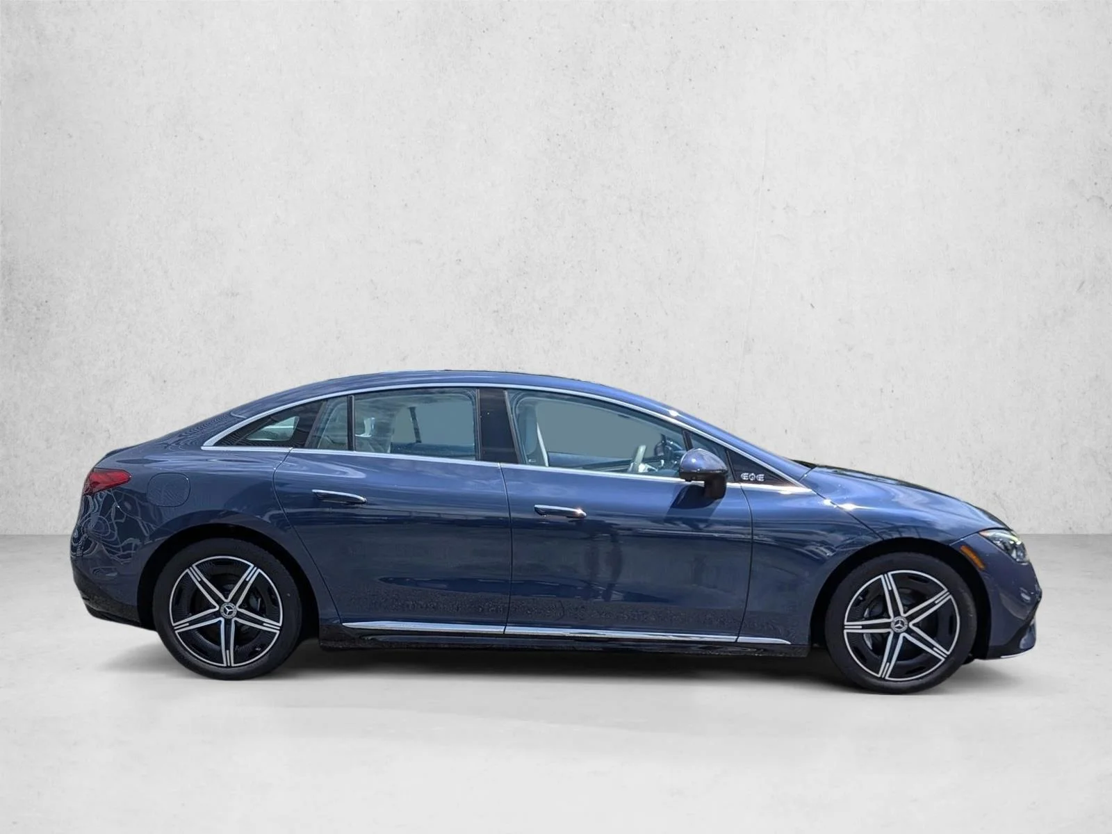 Used 2023 Twilight Blue Metallic Mercedes-Benz EQE 350+ image 4