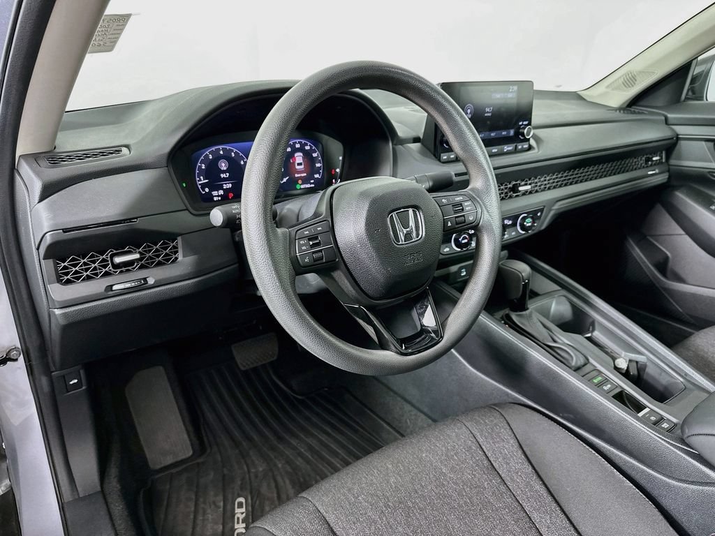 2025 Honda Accord SE - Photo 42