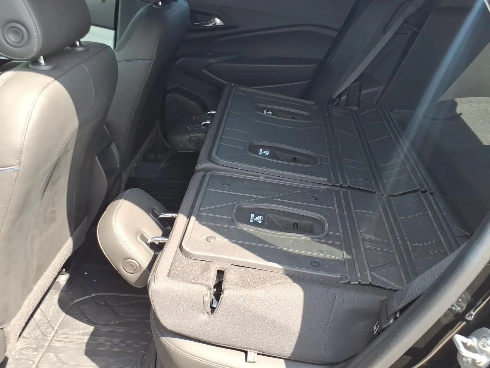 Used 2025 Mosaic Black Metallic Chevrolet LT image 23