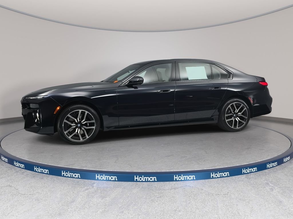 2026 BMW 7 Series 760i - Photo 8