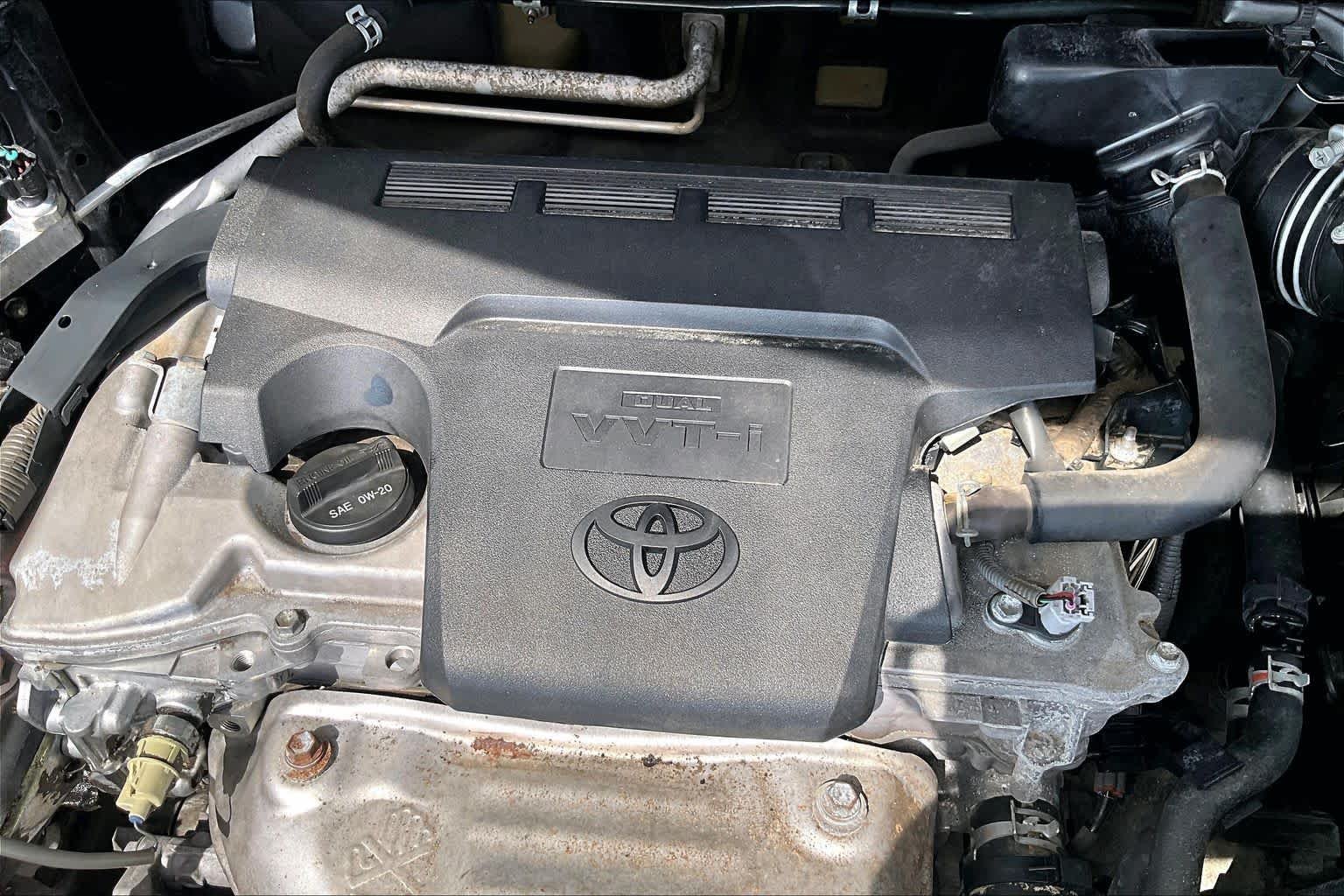 Used 2015 Magnetic Gray Metallic Toyota XLE image 31