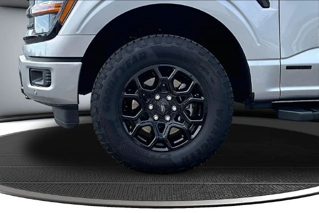 Used 2024 Iconic Silver Metallic Ford XLT image 35