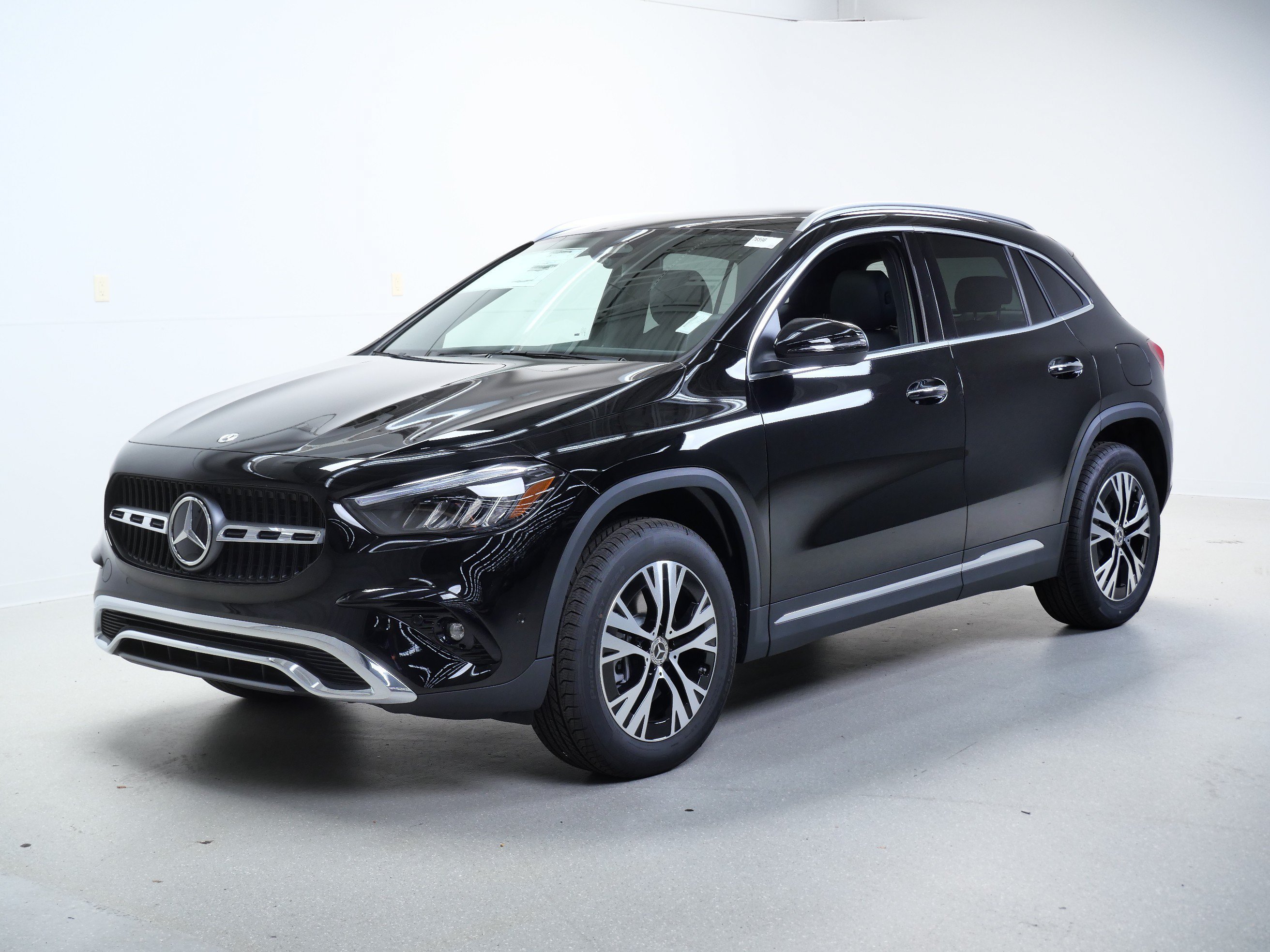 New 2026 Night Black Mercedes-Benz GLA 250 image 4