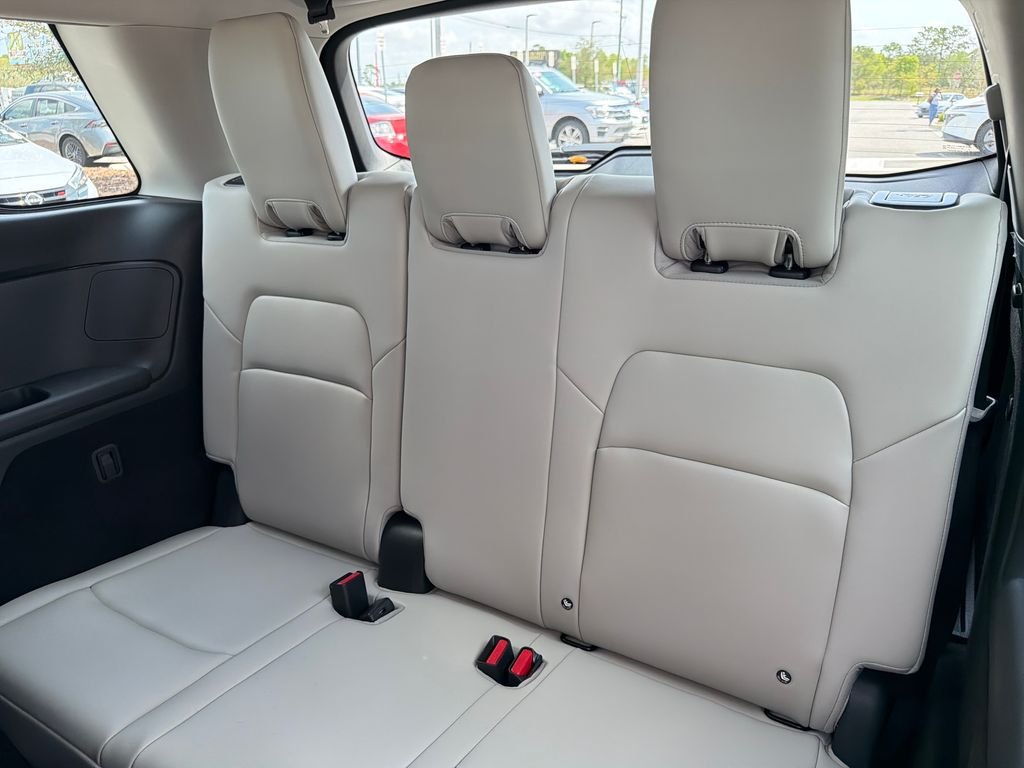 New 2026 Nissan Pathfinder SL 4D Sport Utility