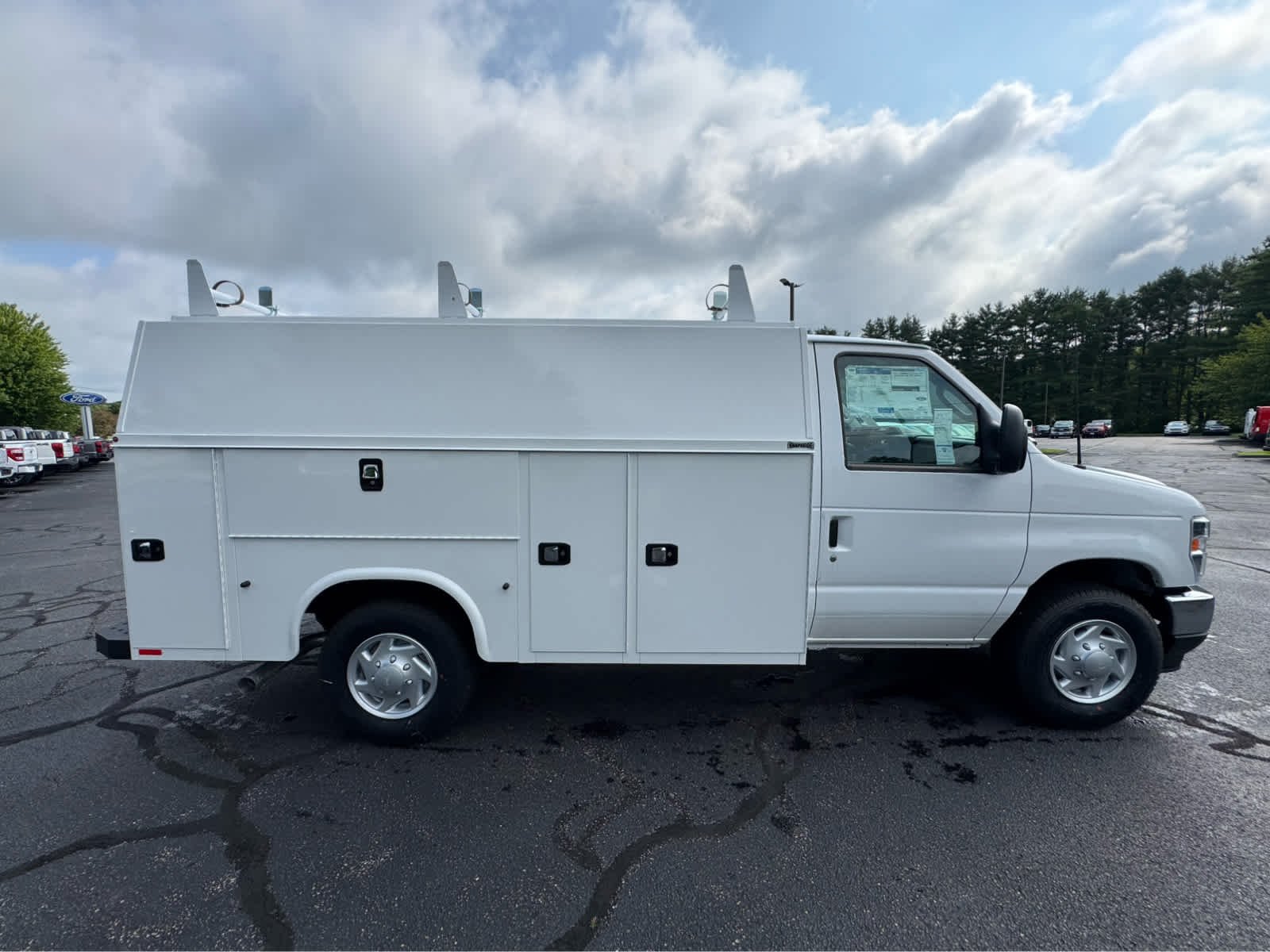 New 2027 Oxford White Ford  image 9