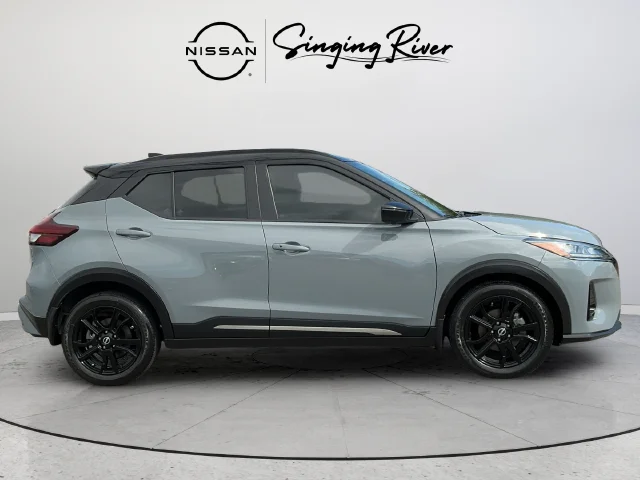 Used 2024 Gray Nissan SR image 8