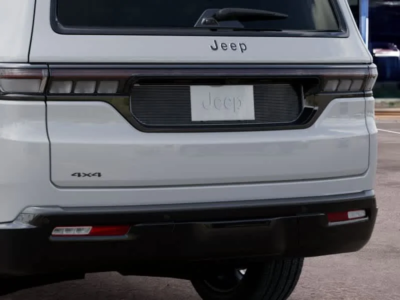 New 2026 Bright White Clearcoat Jeep Summit Reserve image 13