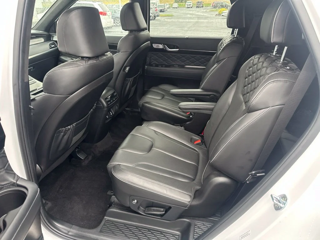 Used 2021 White Hyundai Calligraphy image 8