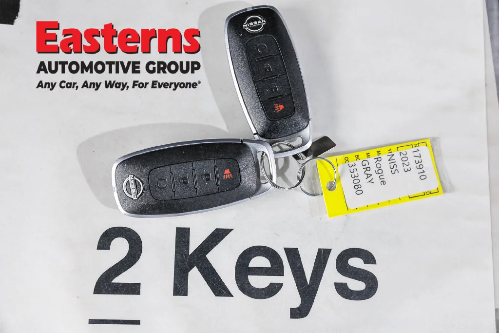 Used 2023 Gray Nissan SV image 25