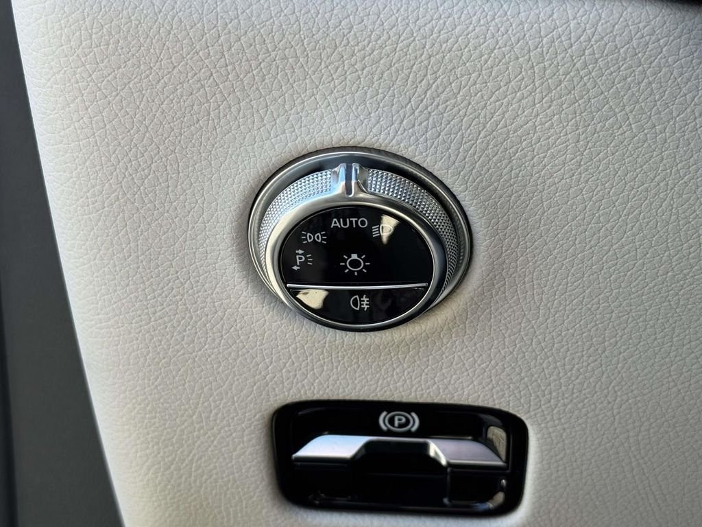 Certified Used 2023 Selenite Gray Metallic Mercedes-Benz GLC 300 image 20