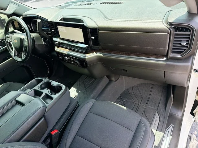 Used 2023 White Chevrolet LT image 30
