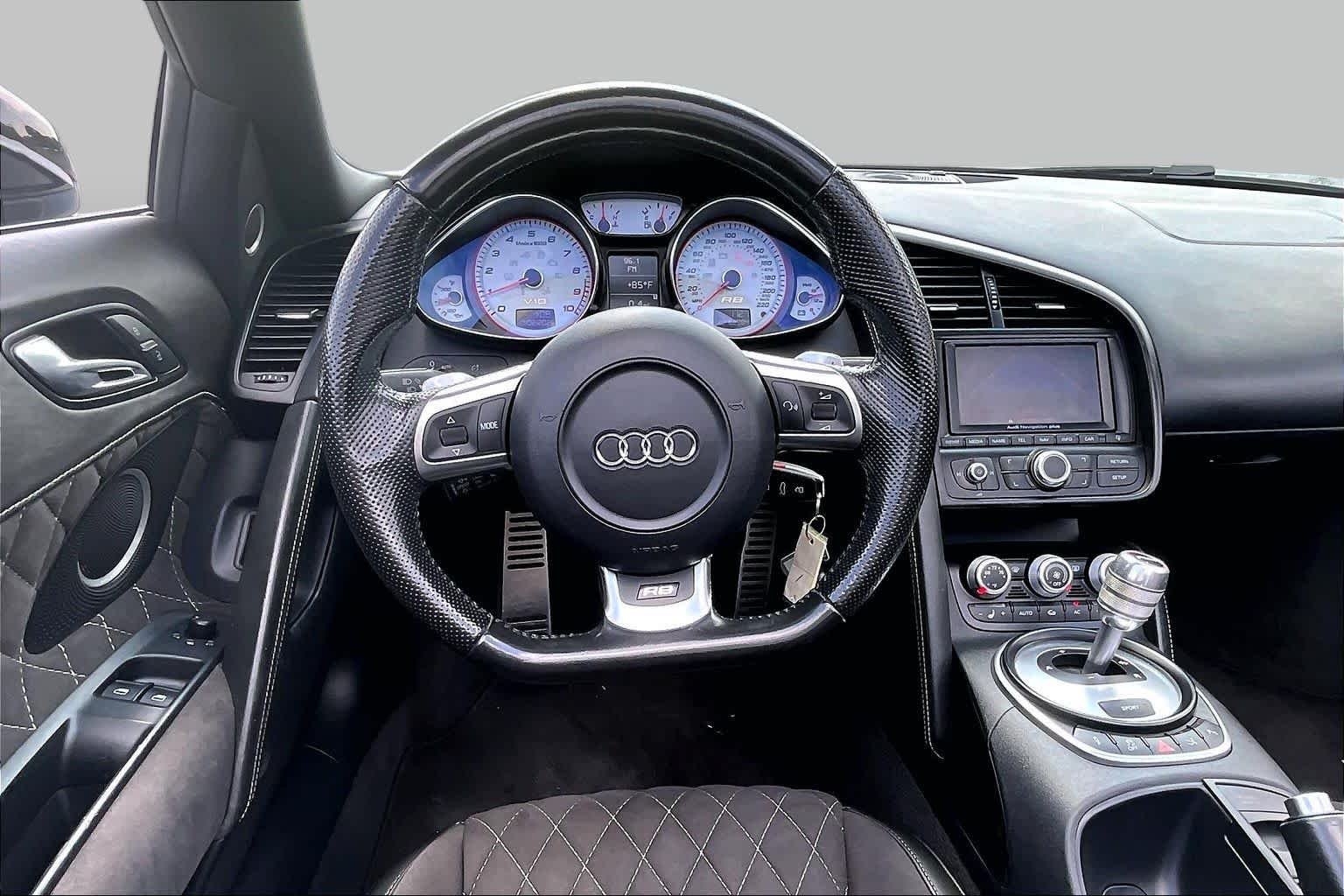Used 2011 Phantom Black Pearl Audi 5.2L image 5