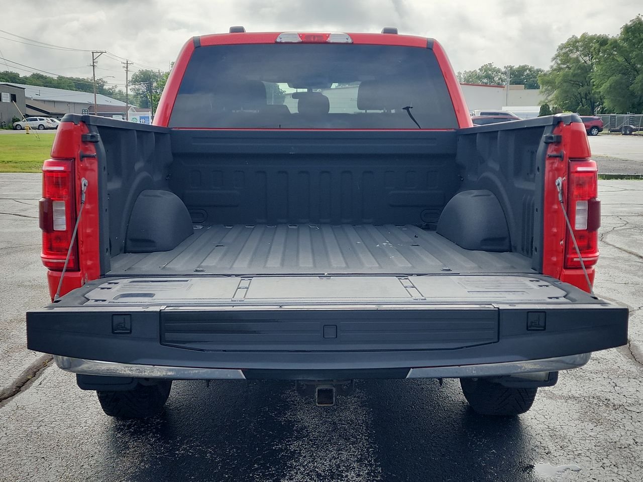 Used 2022 Red Ford XLT image 23