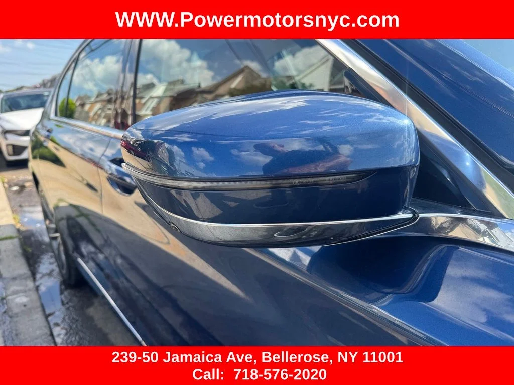Used 2022 Blue BMW 750i xDrive image 11