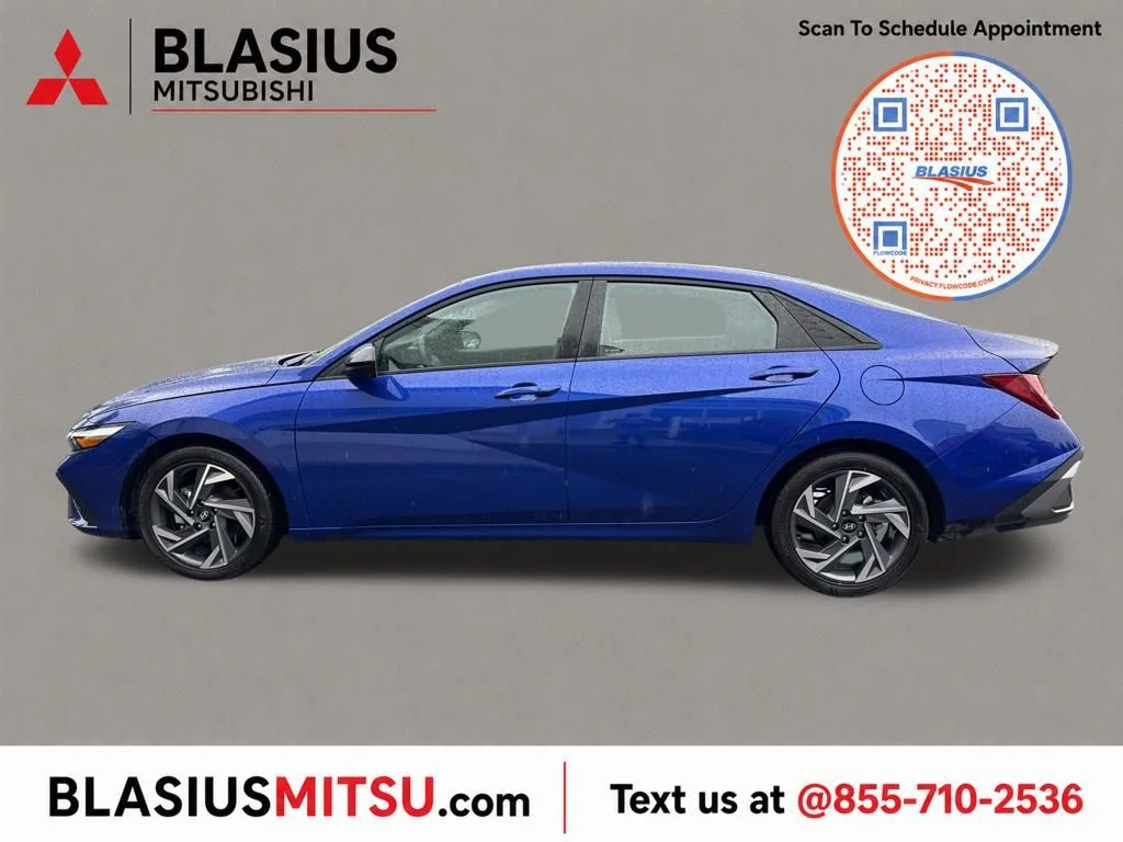 Used 2025 Blue Hyundai SEL Sport image 16