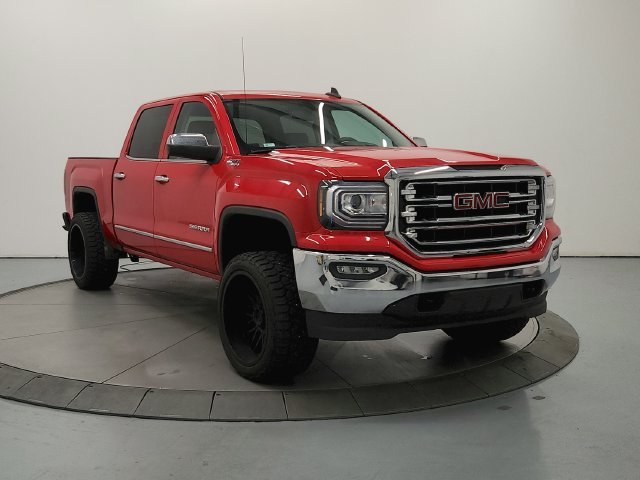 Used 2017 Red GMC SLT image 3