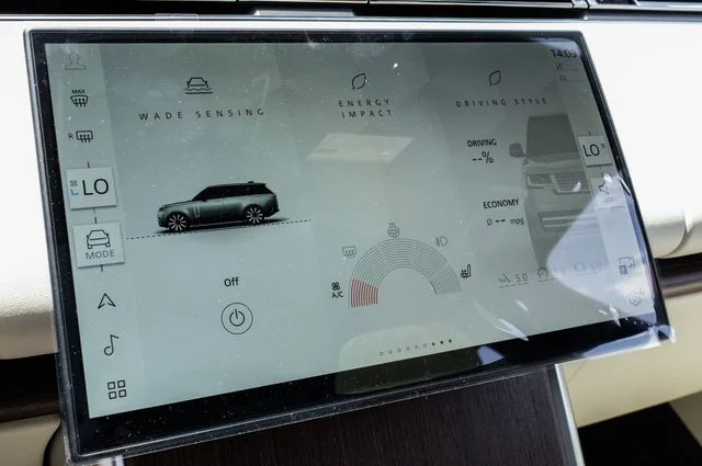 New 2026 Black Land Rover SE image 36