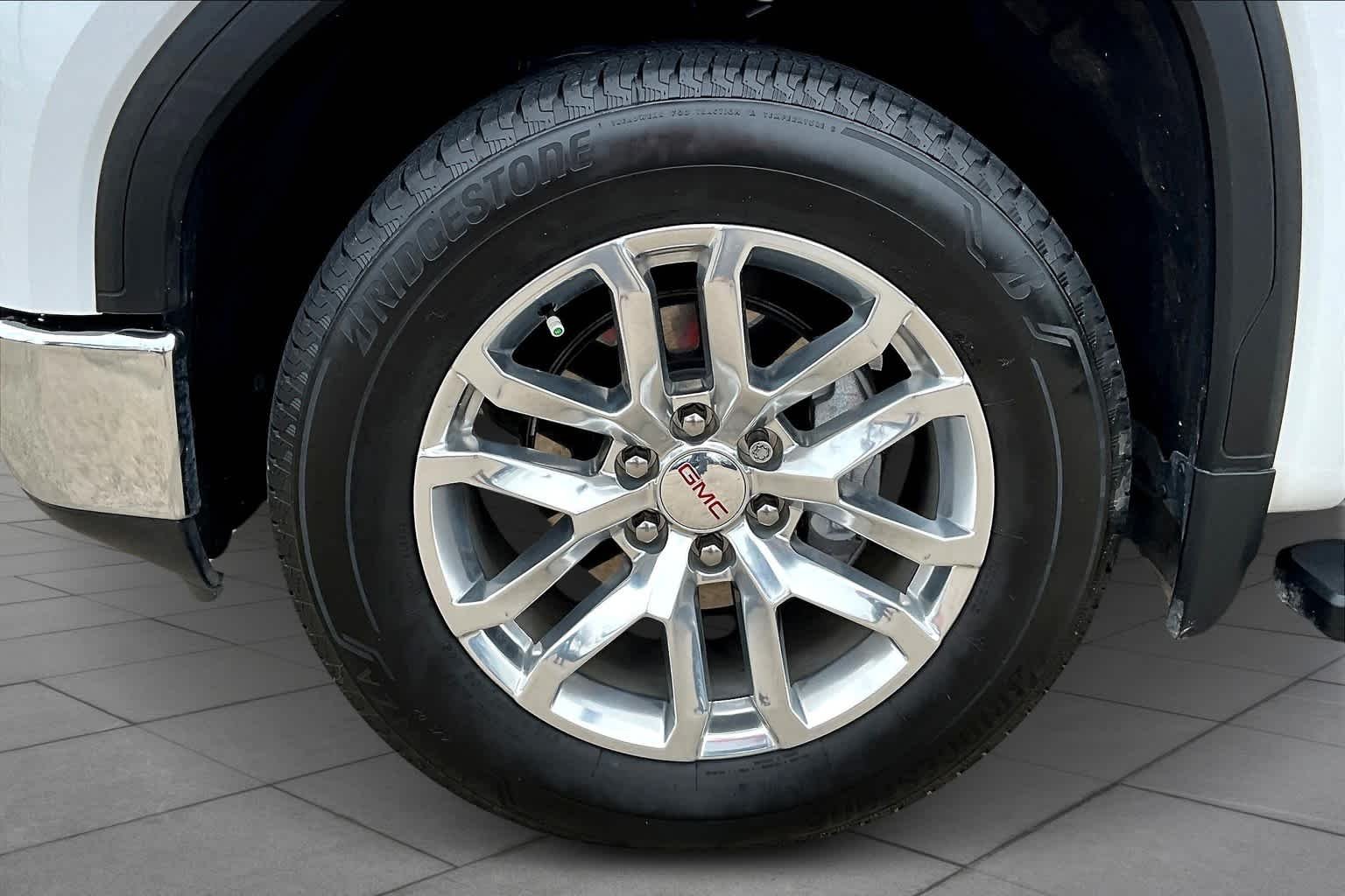 Used 2019 Summit White GMC SLT image 11