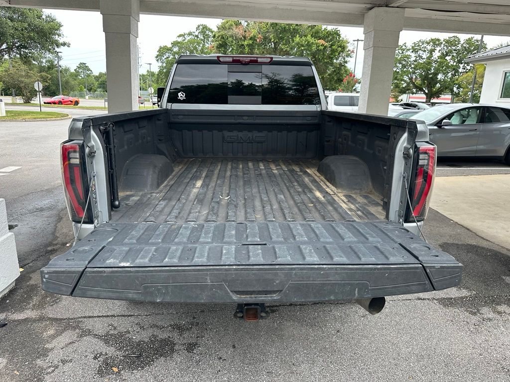Used 2025 Silver GMC AT4 image 33