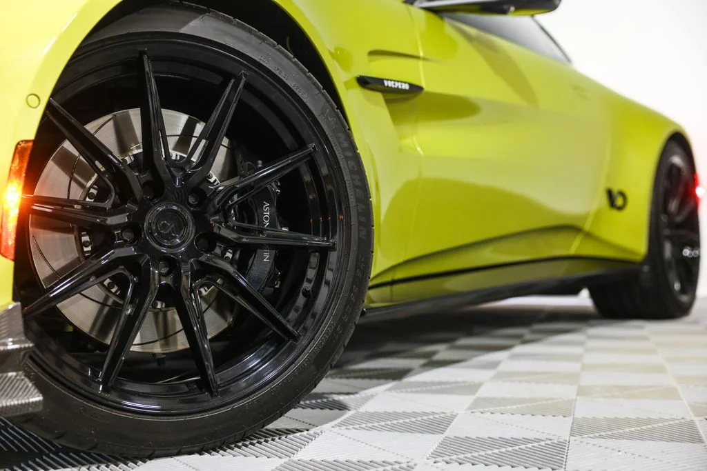 Used 2025 Yellow Aston Martin Base image 10