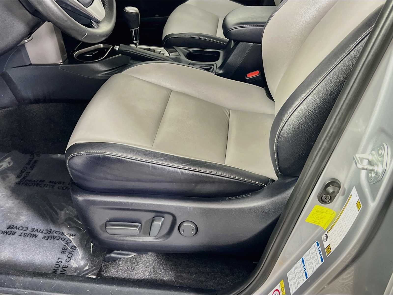 Used 2018 Silver Sky Metallic Toyota Limited image 19