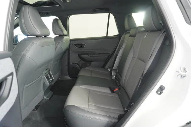 New 2026 CRYSTAL WHITE PEARL Subaru Premium image 22