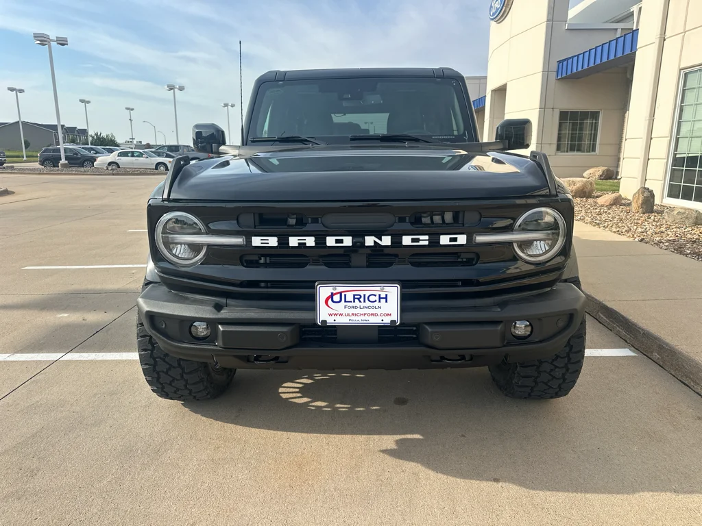 New 2026 Shadow Black Ford Outer Banks® image 4